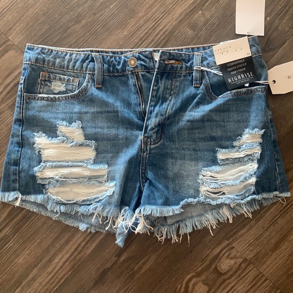 New High Rise Jean frayed shorts with holes. Med. - Picture 2 of 3
